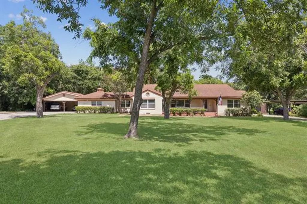 1516 N Buckner Boulevard, Dallas