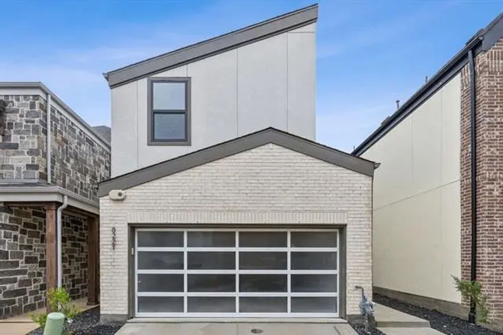 8221 Emsworth Drive, Dallas