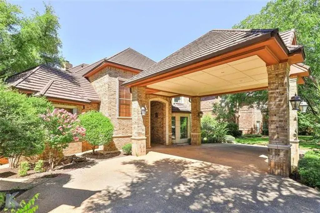 25 Lytle Place Drive, Abilene