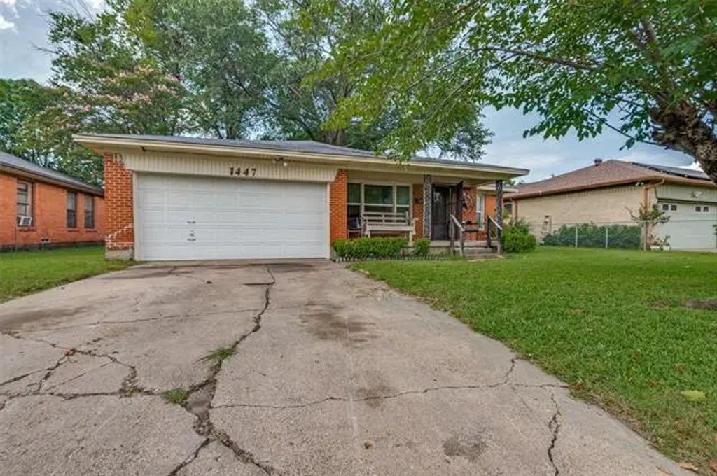 1447 Gillette Street, Dallas