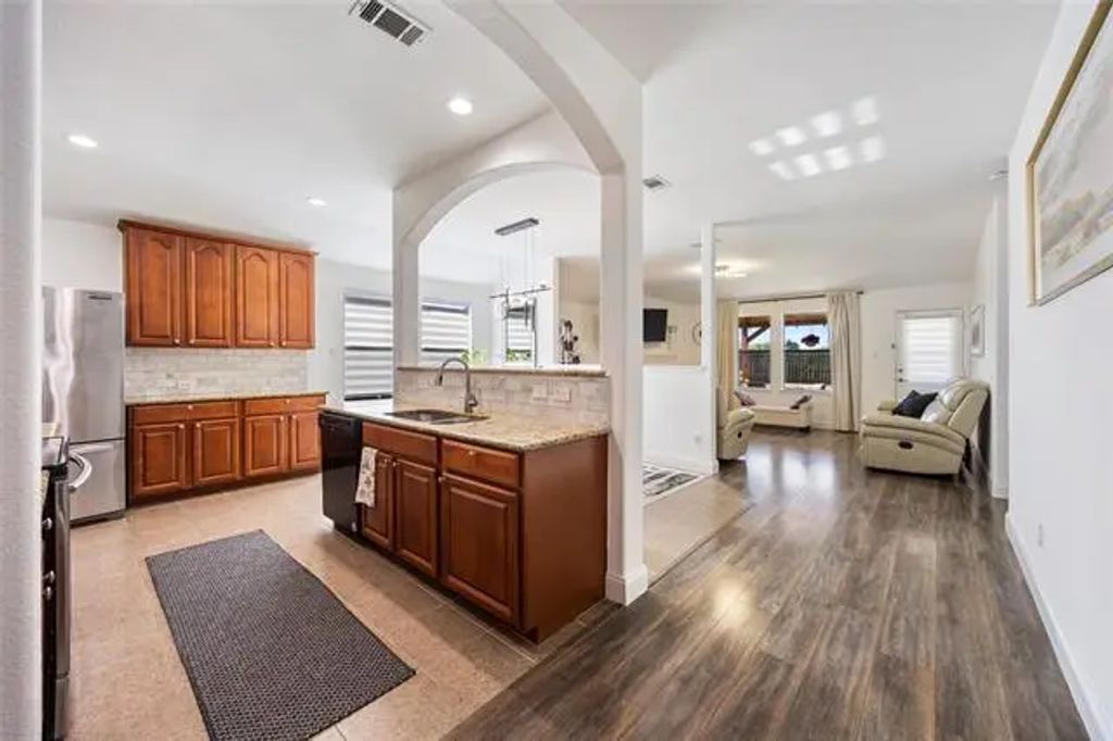 502 Austin Lane, Lavon
