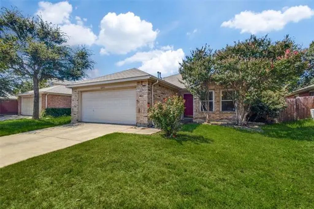 2233 Southway, Denton