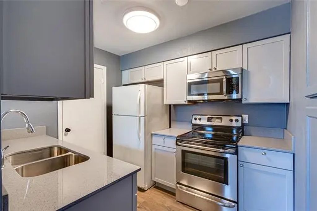 5616 Preston Oaks Road 206, Dallas