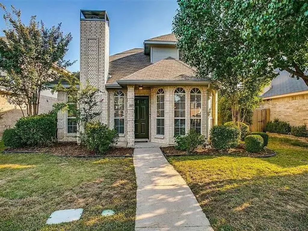 505 Creek Court, Lewisville
