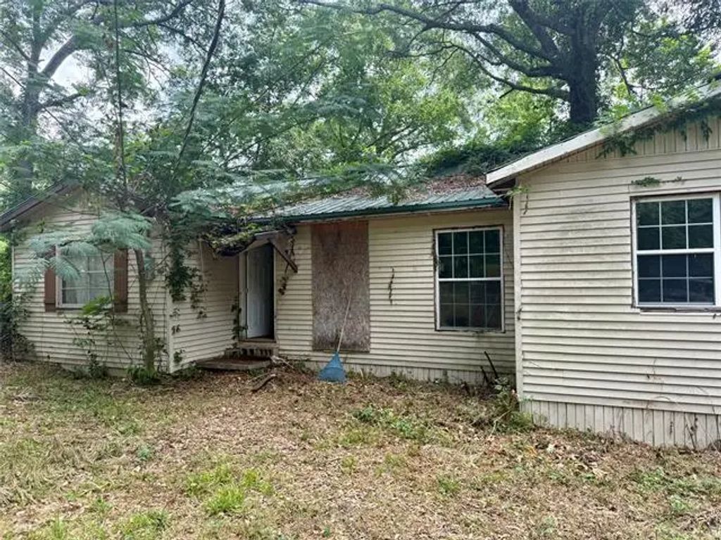 275 Lakeview Drive, Doyline