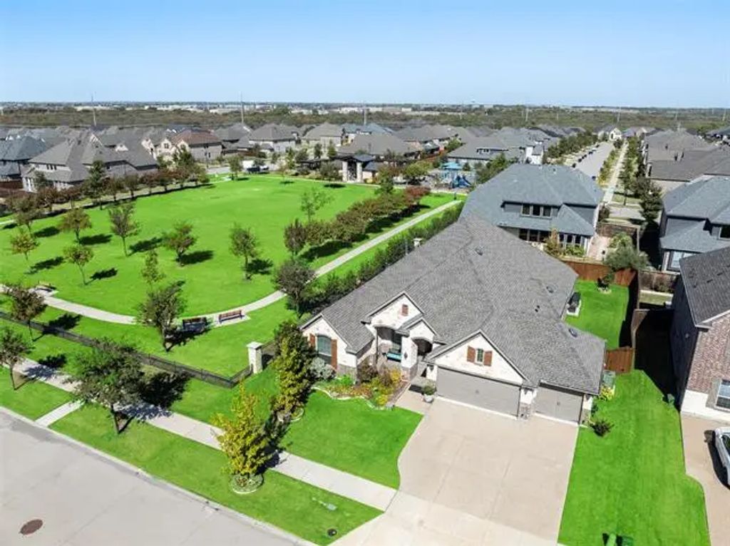 404 Timber Creek Lane, Frisco