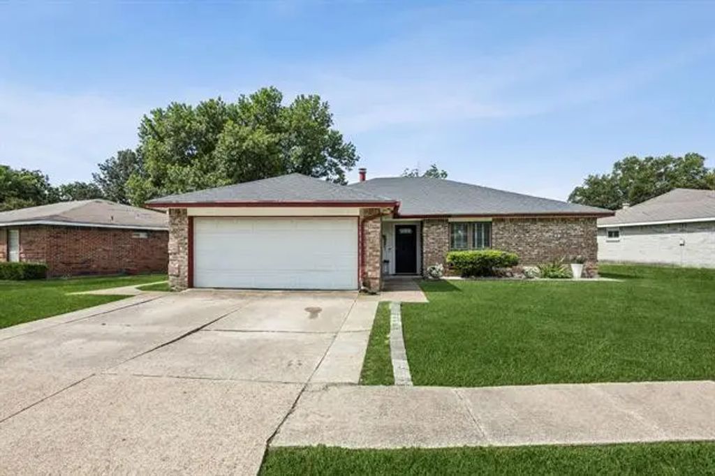 1502 Bette Drive, Mesquite