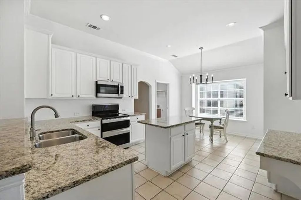 8313 Emerald Glen Lane, Frisco
