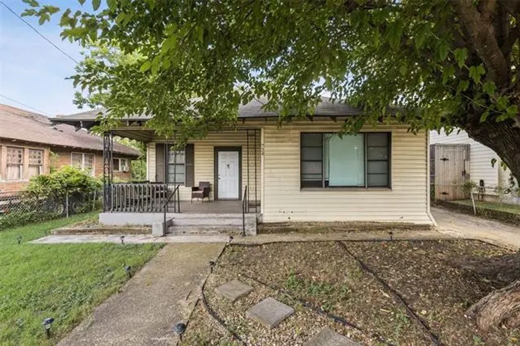 724 W 7th Street, Dallas
