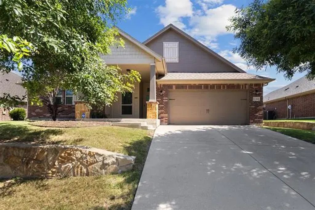 6308 Harold Creek Drive, Fort Worth