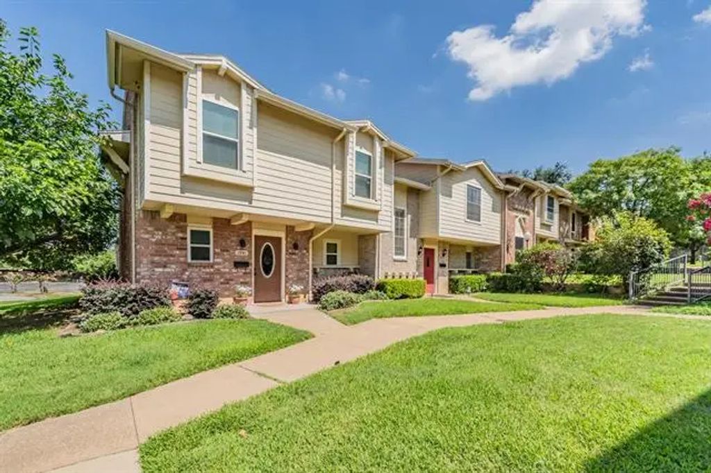 1941 Shorewood Drive, Grapevine