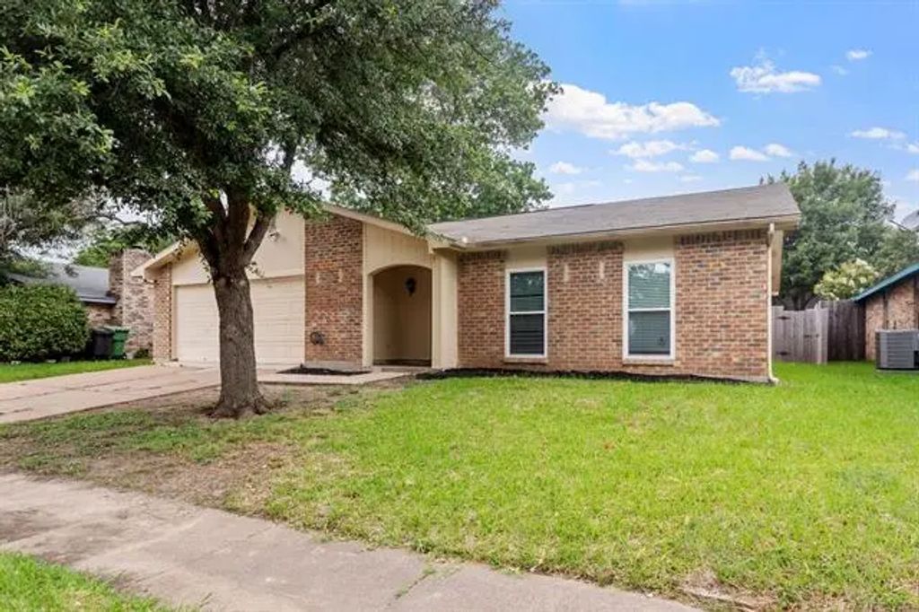 4229 Shagbark Street, Fort Worth