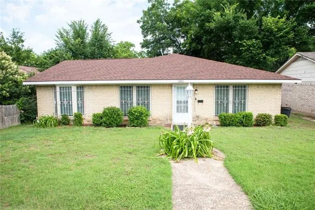 3921 Silverhill Drive, Dallas