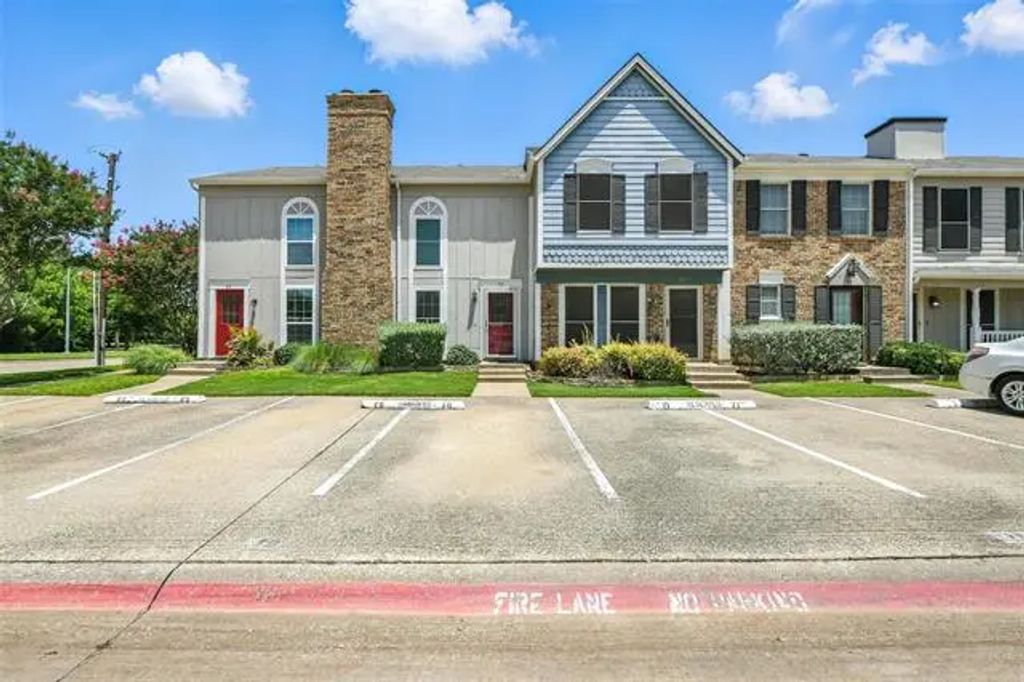 70 Winchester Drive, Euless