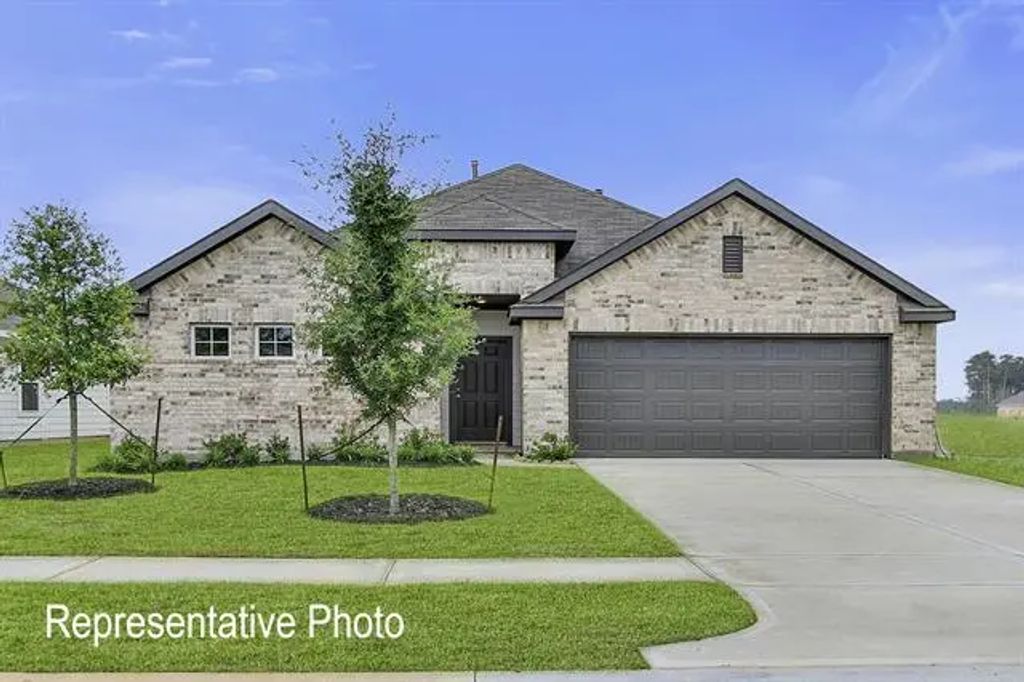 305 Comfort Drive, Godley