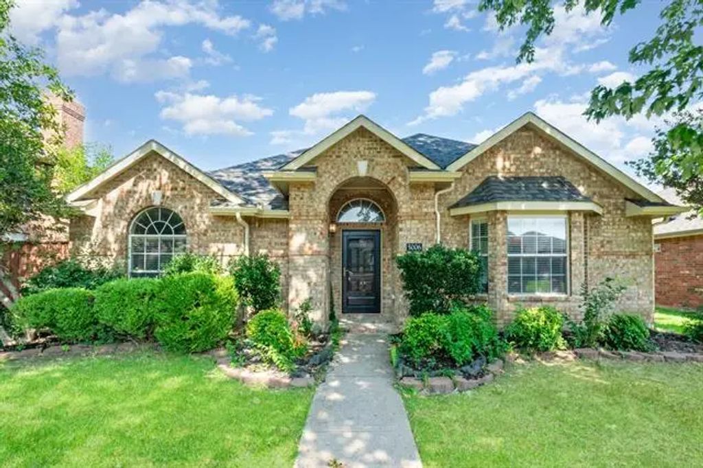 5006 Baton Rouge Boulevard, Frisco