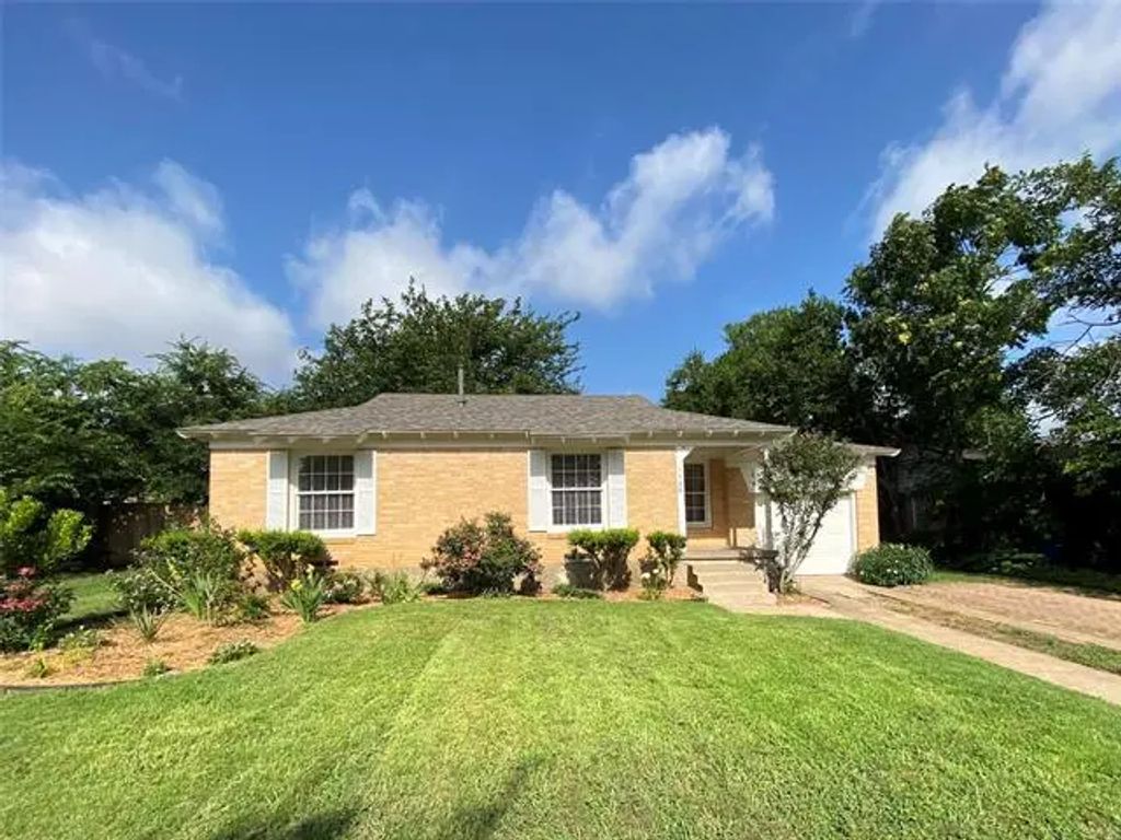 1928 Devonshire Drive, Garland