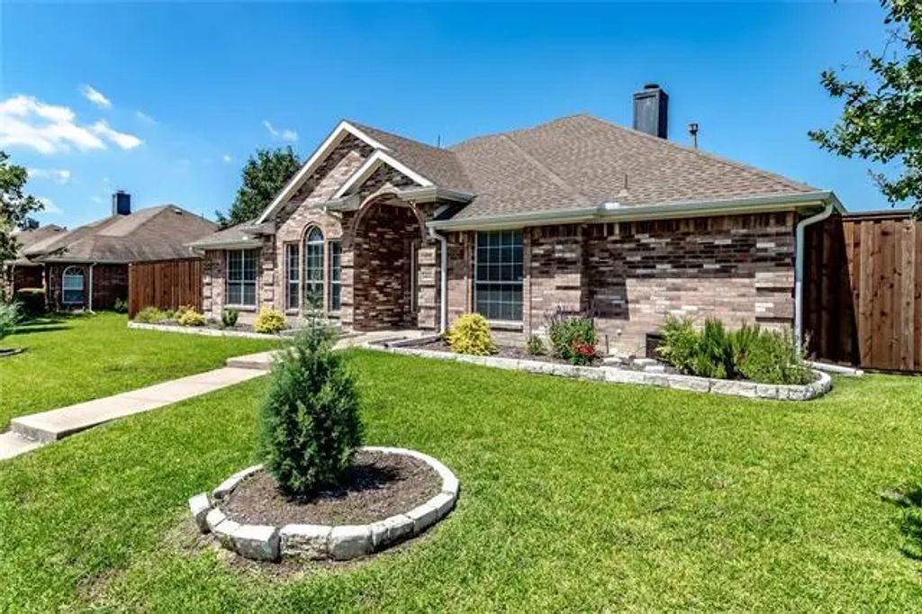 3409 Mistletoe Lane, Rowlett