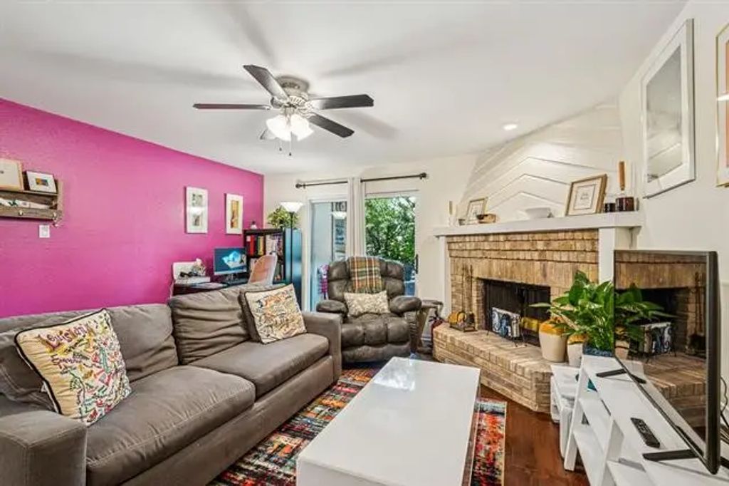 7640 W Greenway Boulevard 3d, Dallas