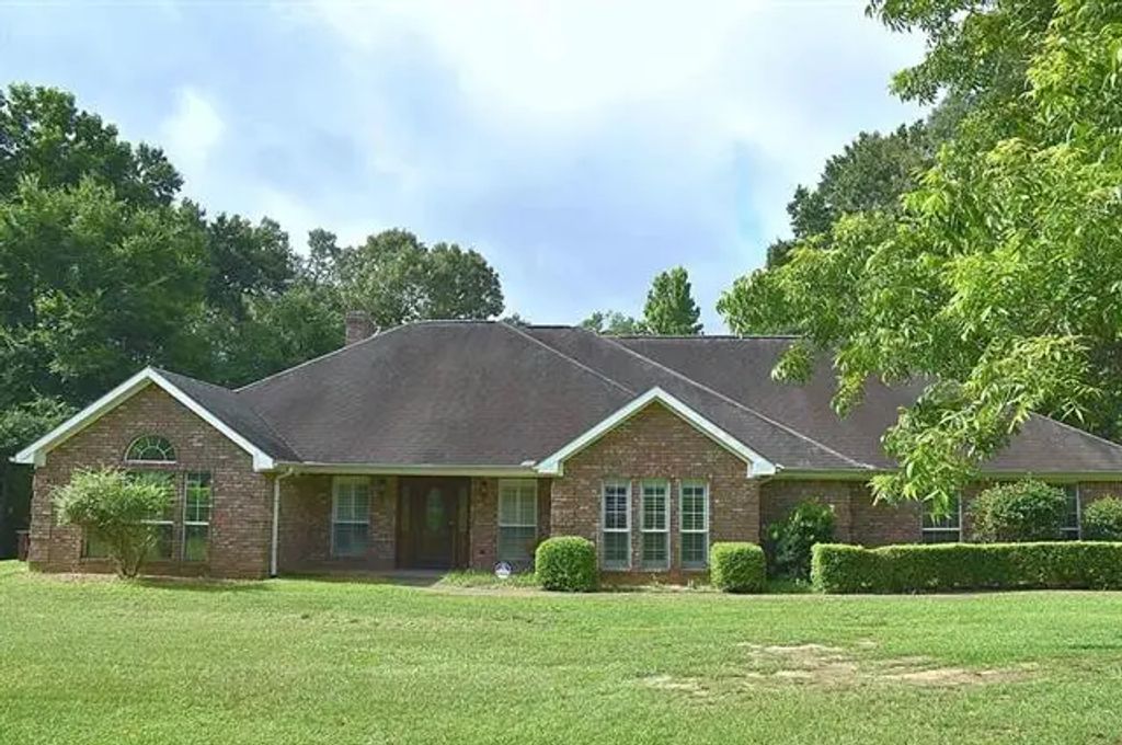 350 An County Rd 3582, Palestine