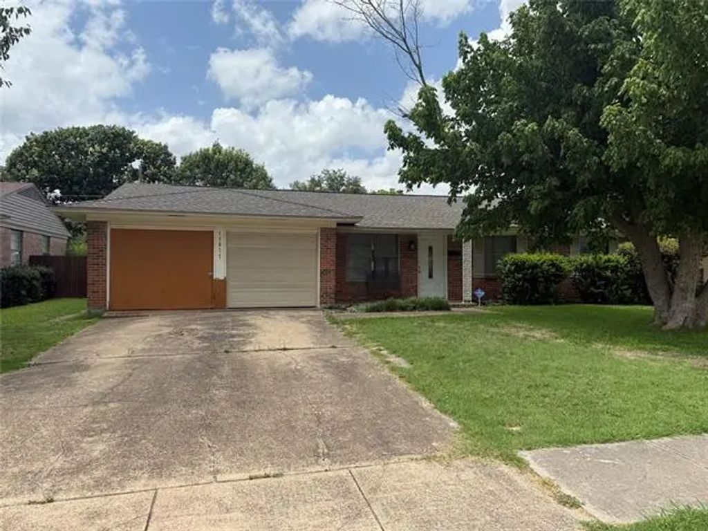 13817 Pyramid Drive, Farmers Branch