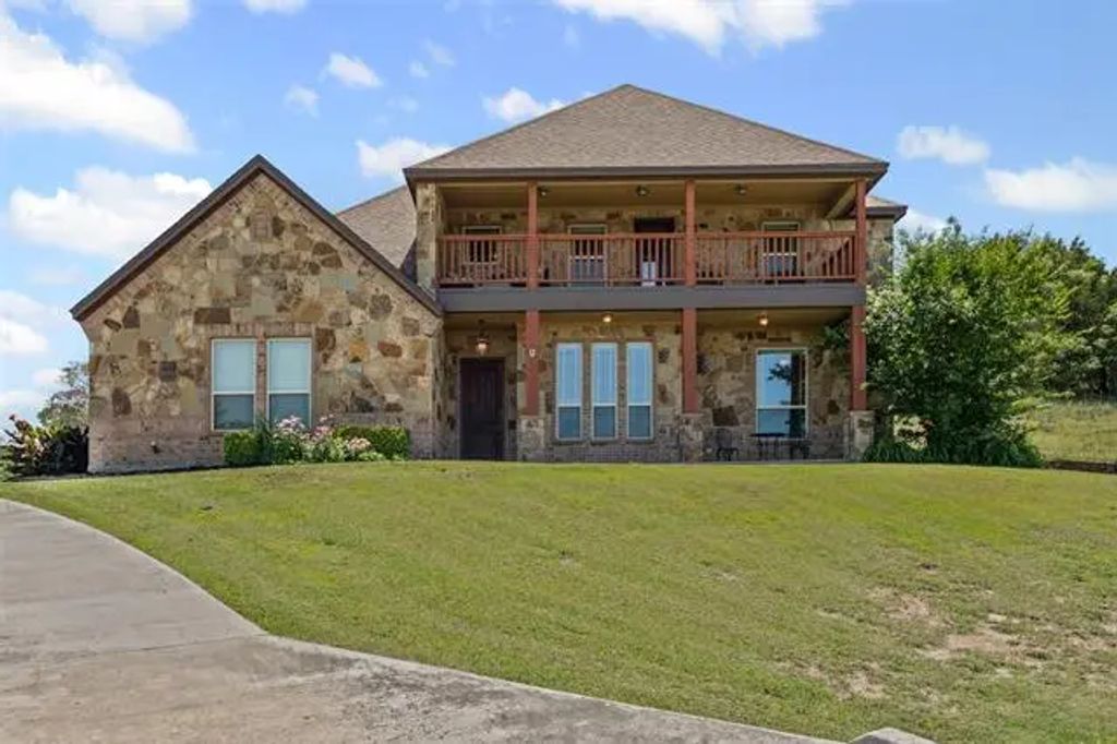 111 Meadow Bridge Drive, Weatherford
