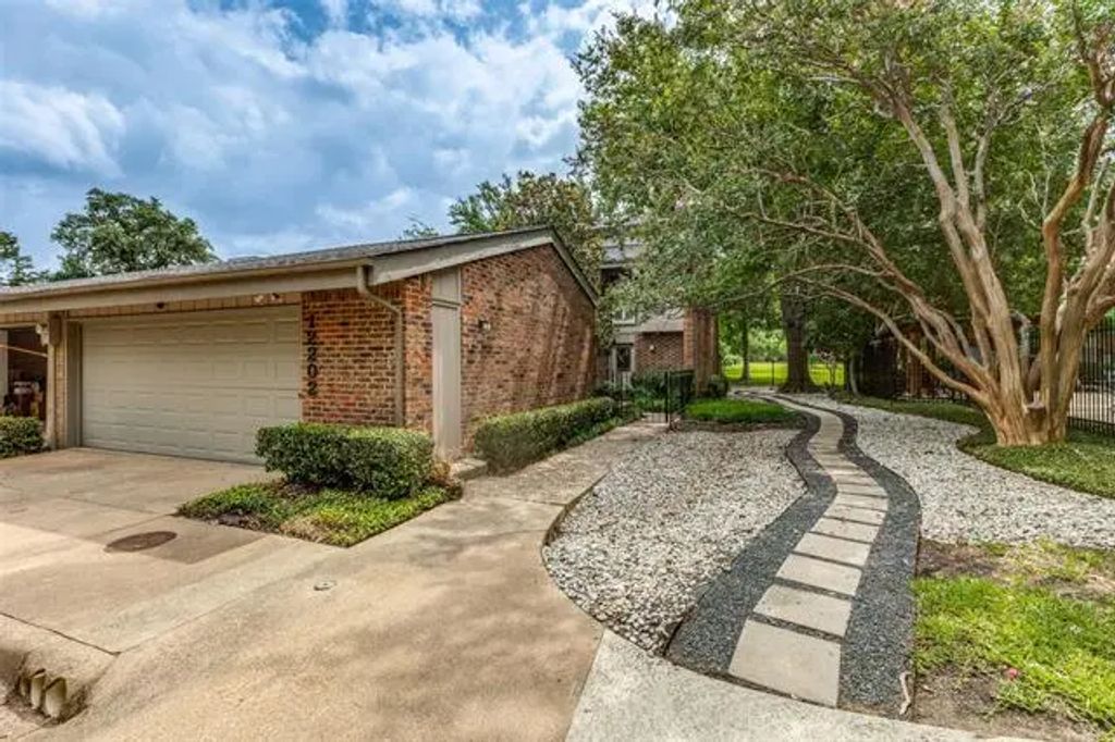 12202 Montego Plaza, Dallas