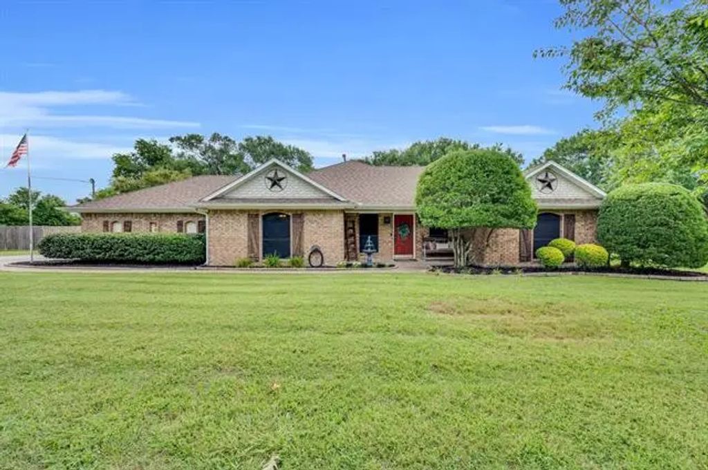 206 Josey Lane, Red Oak