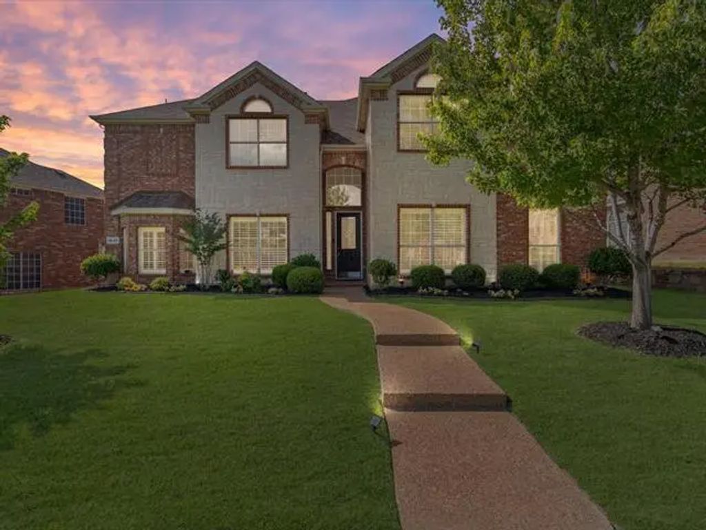 1648 Kings View Drive, Frisco