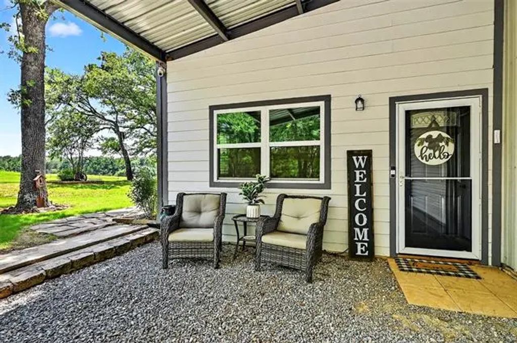 1421 Cooks Corner Road, Pottsboro