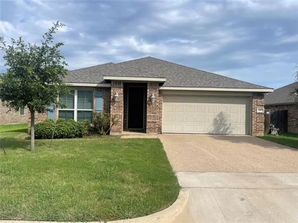 3105 Paint Horse Drive, Waco