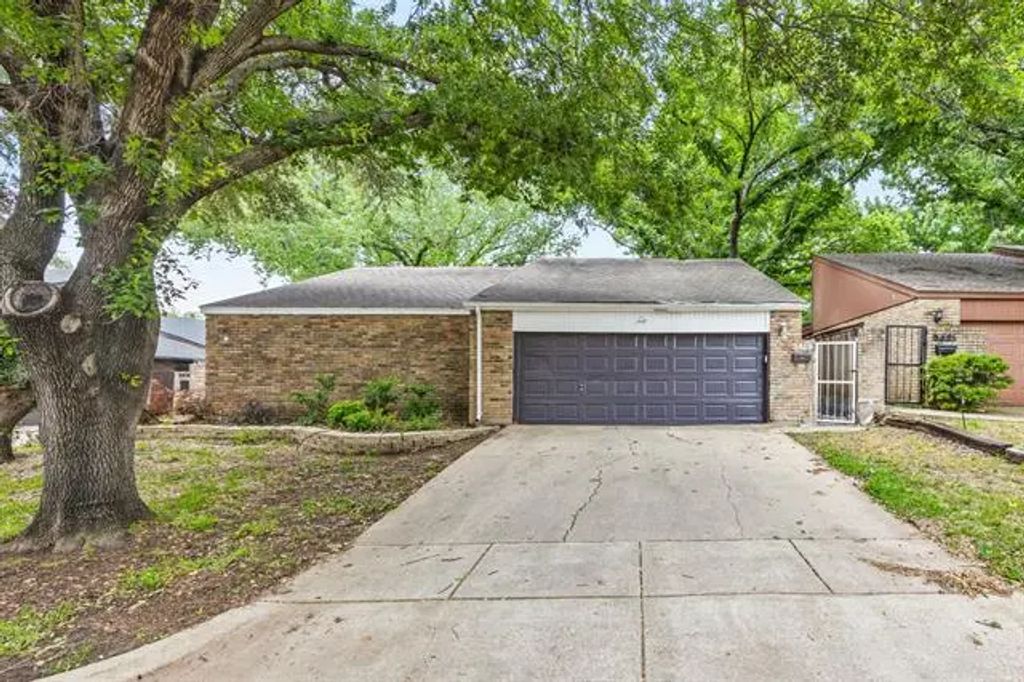 3419 Bristol Road, Fort Worth