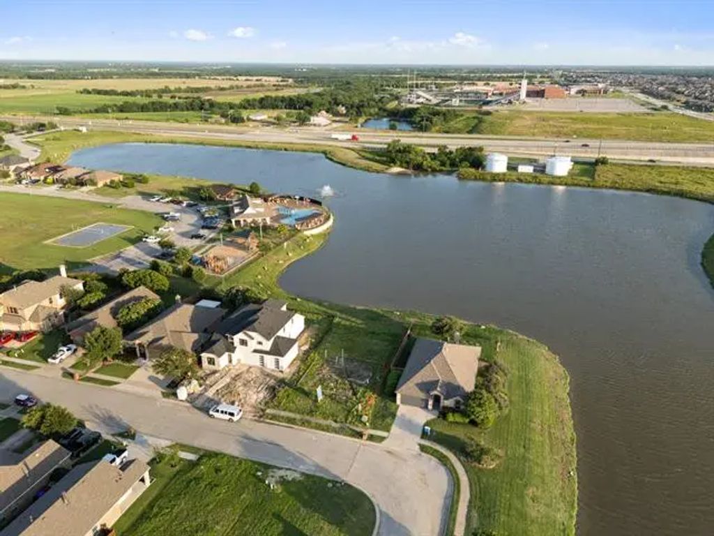 2905 Lakewood Lane, Royse City