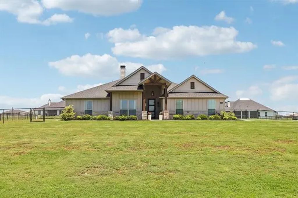 6346 Rustic Edge Street, Godley