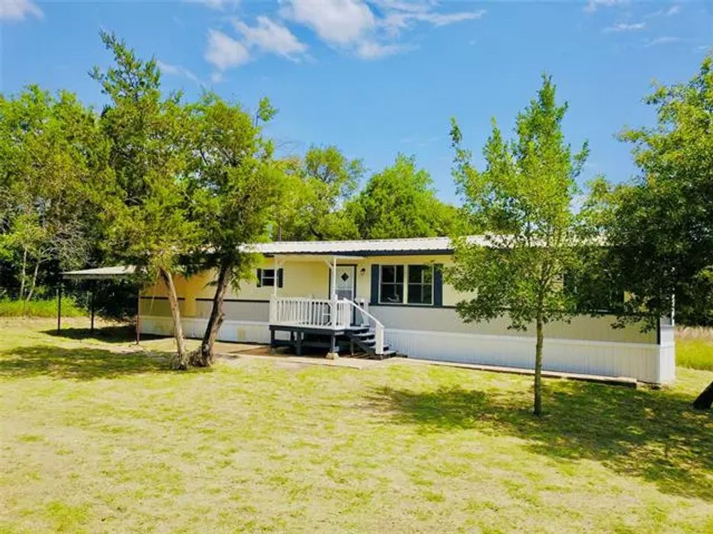 6121 New Mexico Trail, Granbury