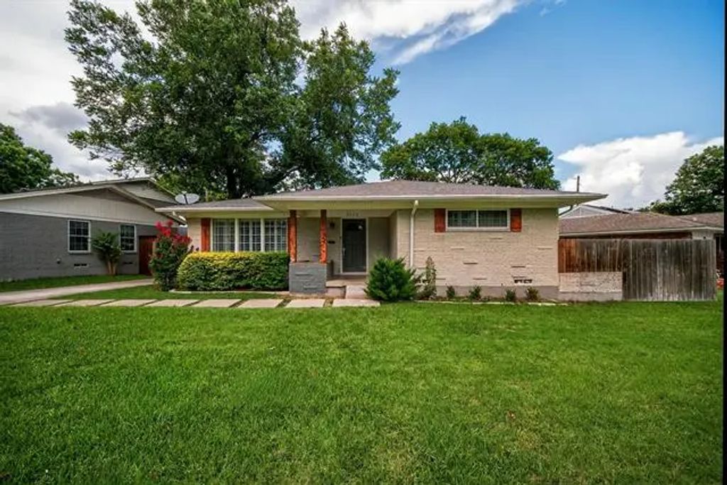 9026 Leaside Drive, Dallas