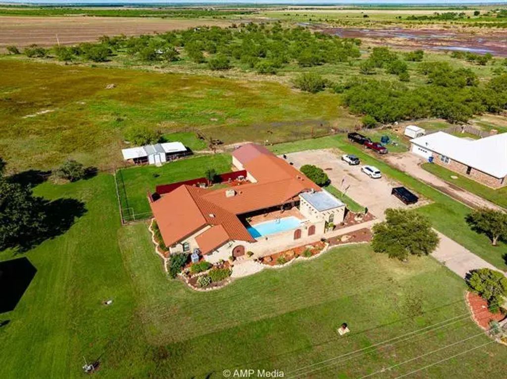 10984 State Highway 6, Avoca