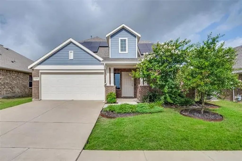 8420 High Garden Street, Fort Worth