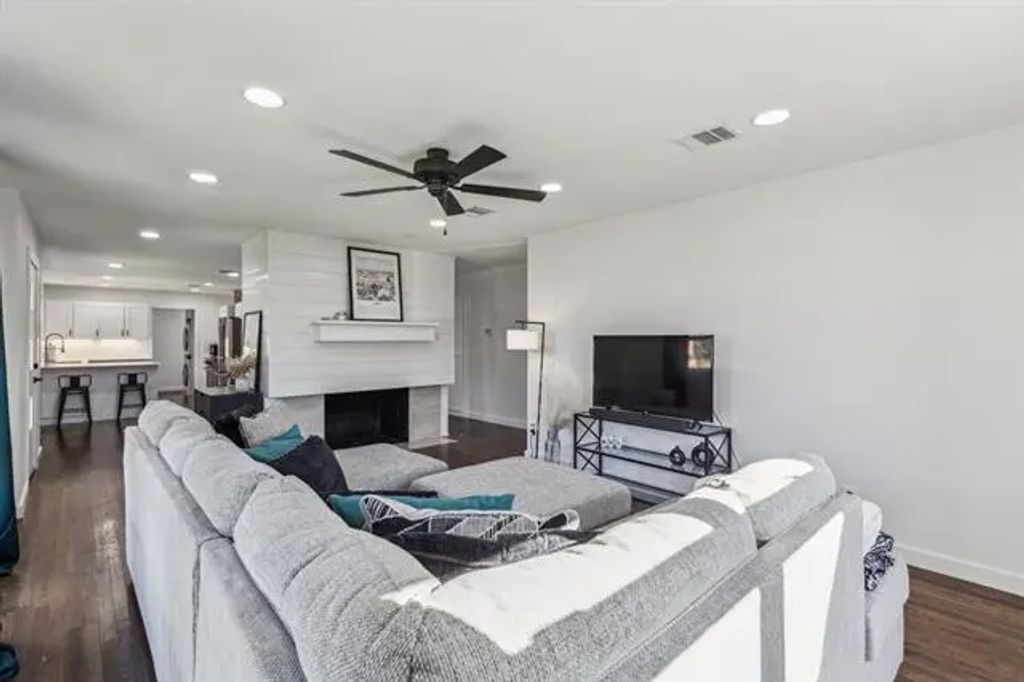 616 S Wildwood Drive, Irving