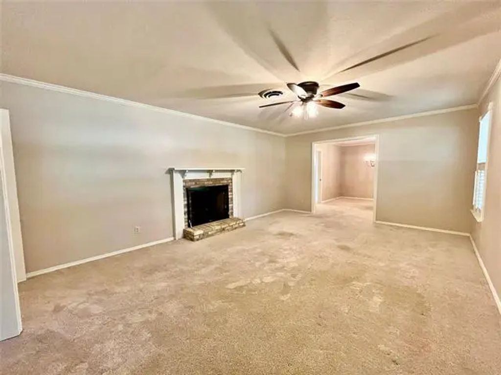 116 Mill Pond Road, Denton