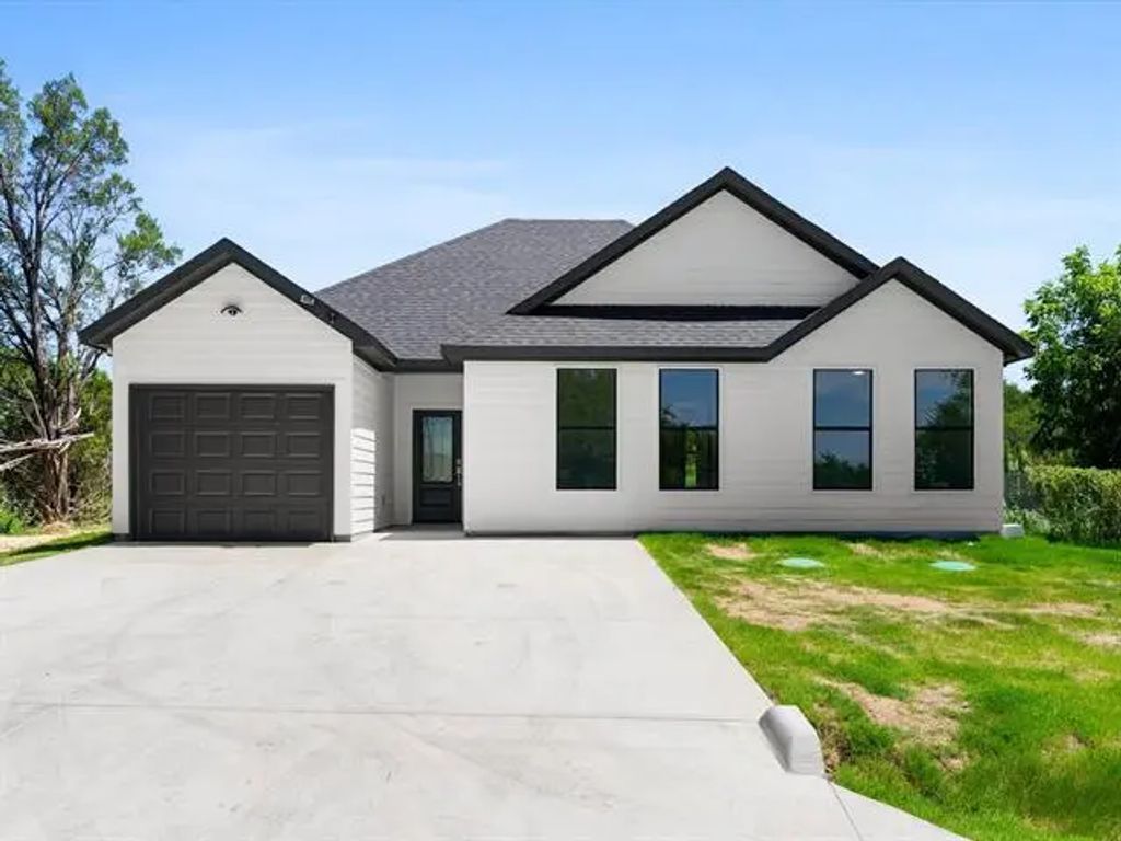 3505 Brazos River Drive, Granbury