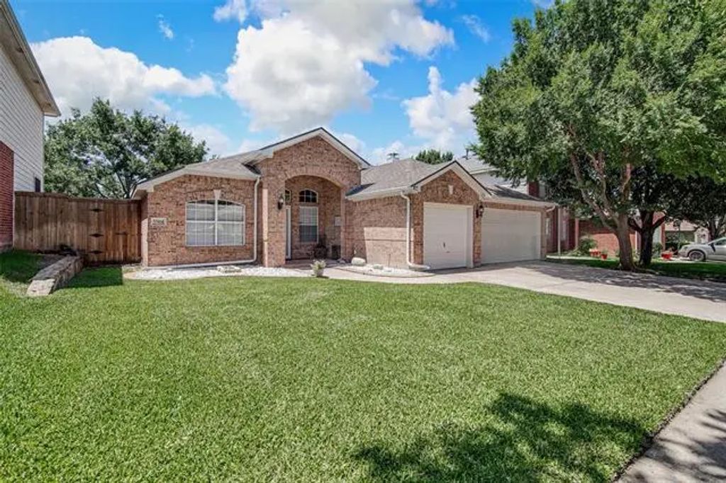 5504 Canyon Lands Drive, Fort Worth