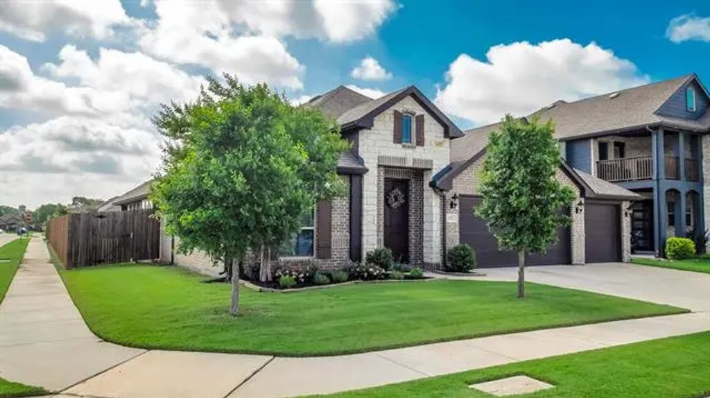 602 Franklin Lane, Lavon