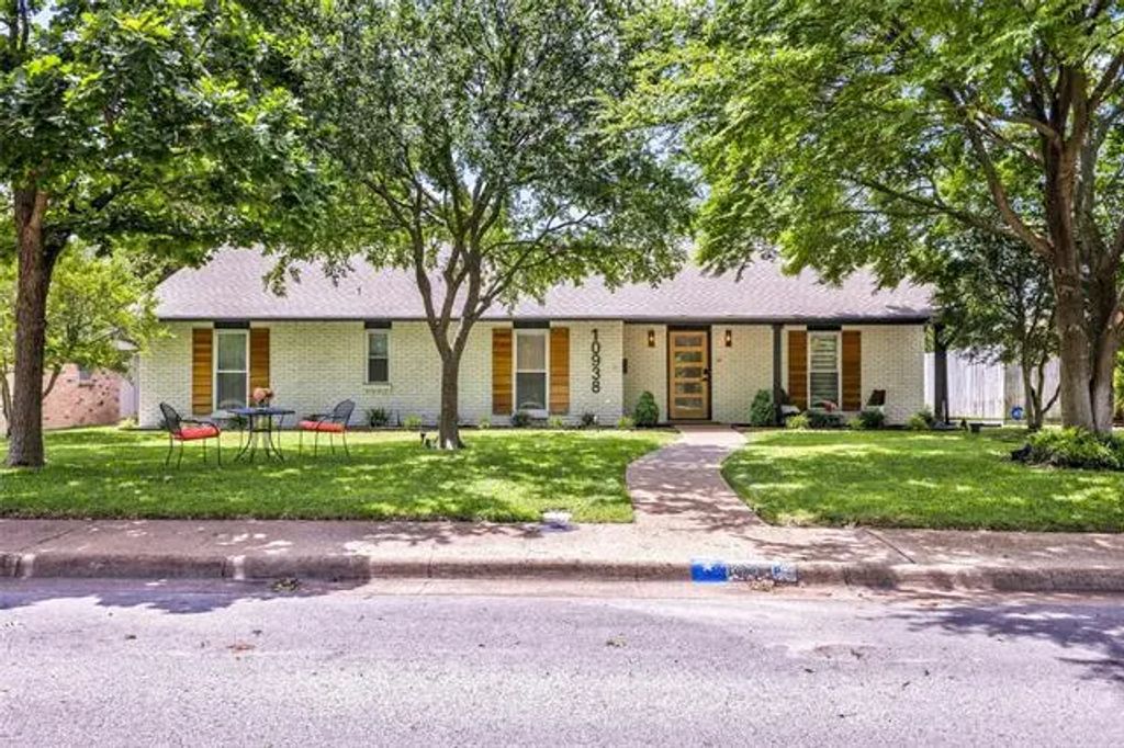 10938 Yorkspring Drive, Dallas