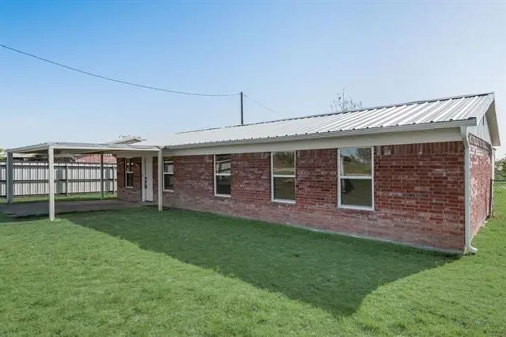 550 Green Acres Road, Weatherford
