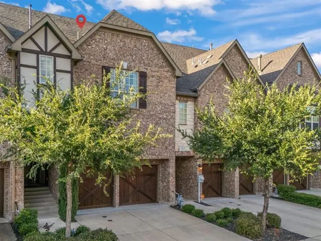 551 Hampshire Drive, Lewisville