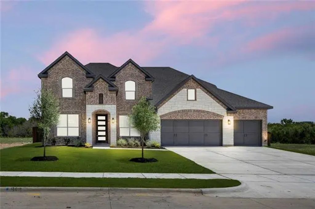909 Allegro Avenue, Forney