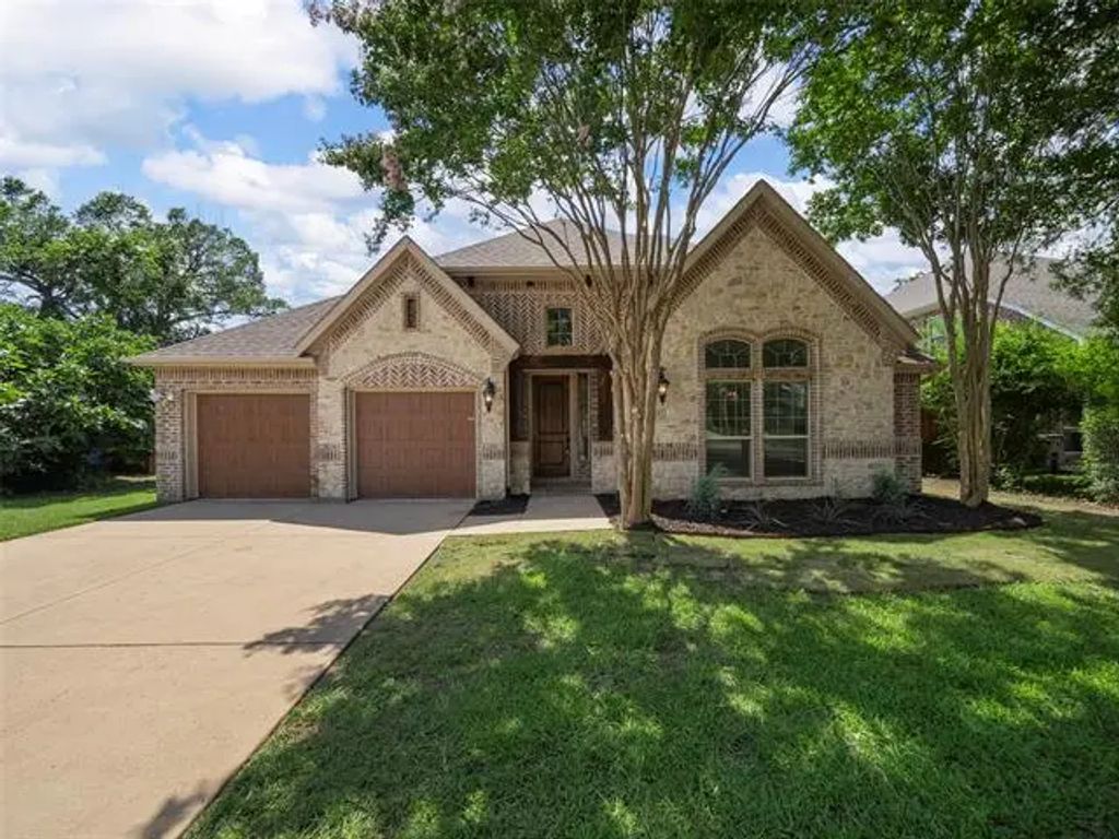 13023 Holbrook Drive, Farmers Branch