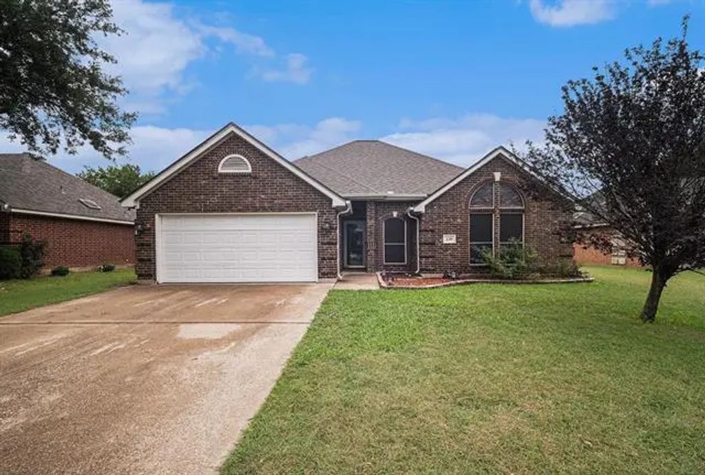 339 Schumacher Drive, Burleson
