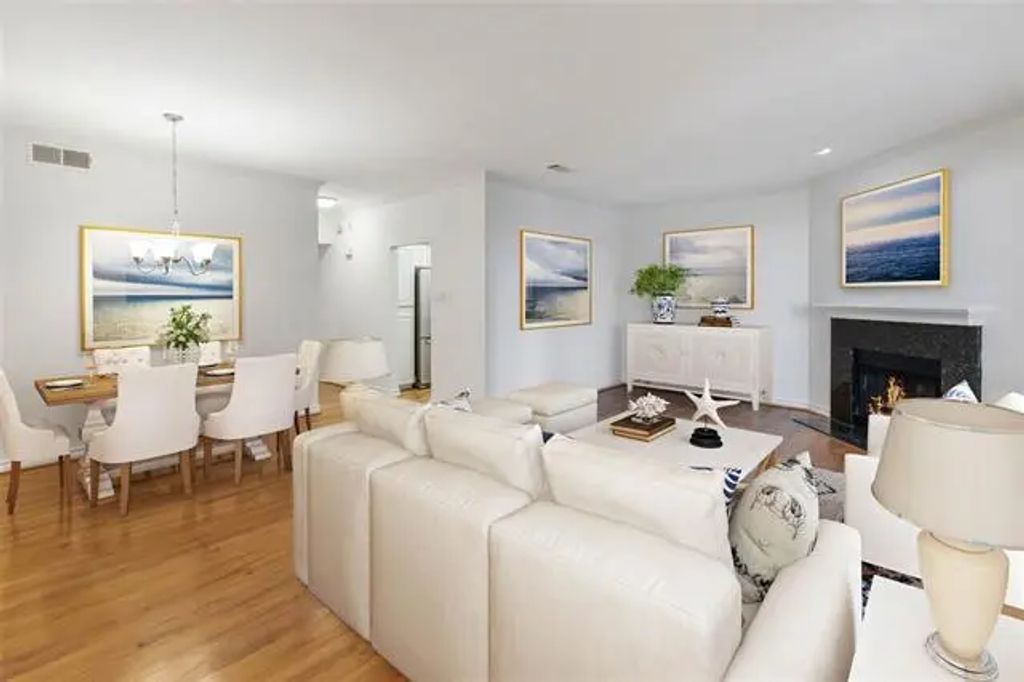 3208 Cole Avenue 1109, Dallas